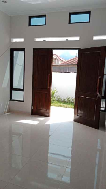 dijual rumah cibubur ciracas