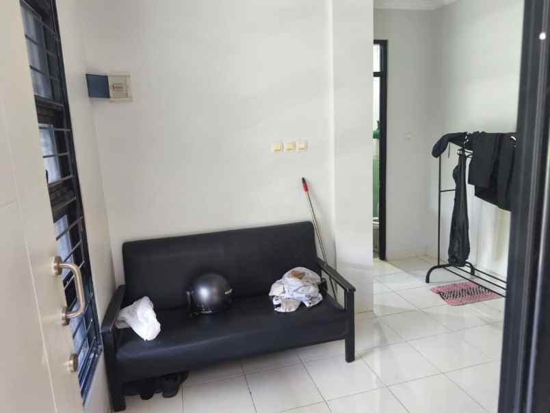 dijual rumah cihanjuang