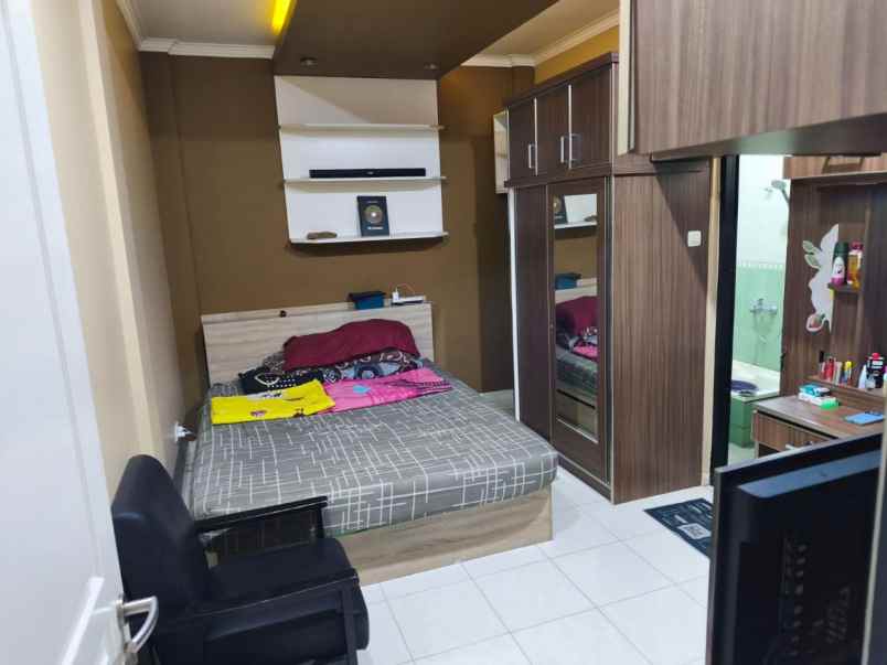 dijual rumah cihanjuang