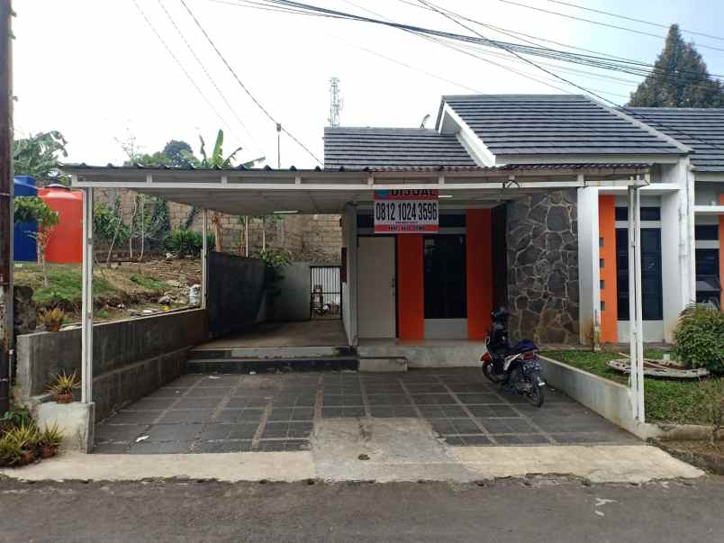 dijual rumah cihanjuang asri hal luas keamanan 24 jam