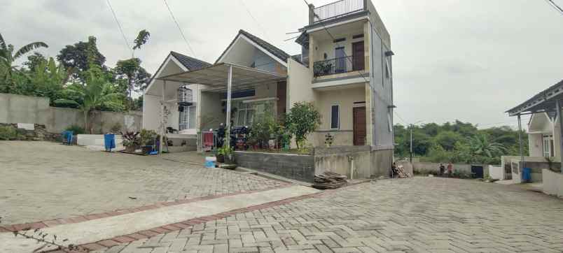 dijual rumah ciherang