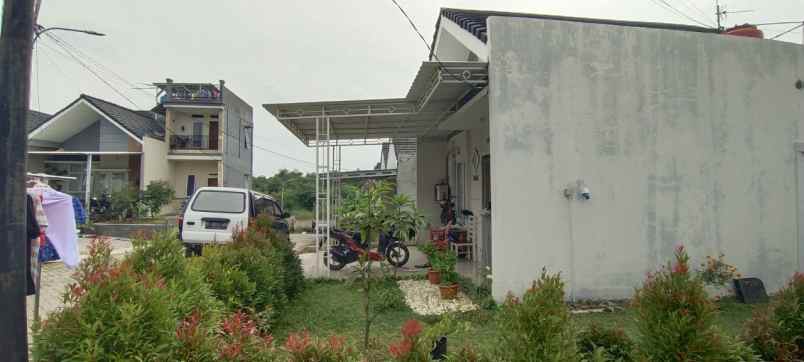 dijual rumah ciherang