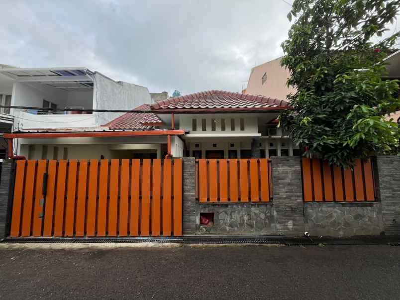 dijual rumah cijagra situsari buahbatu