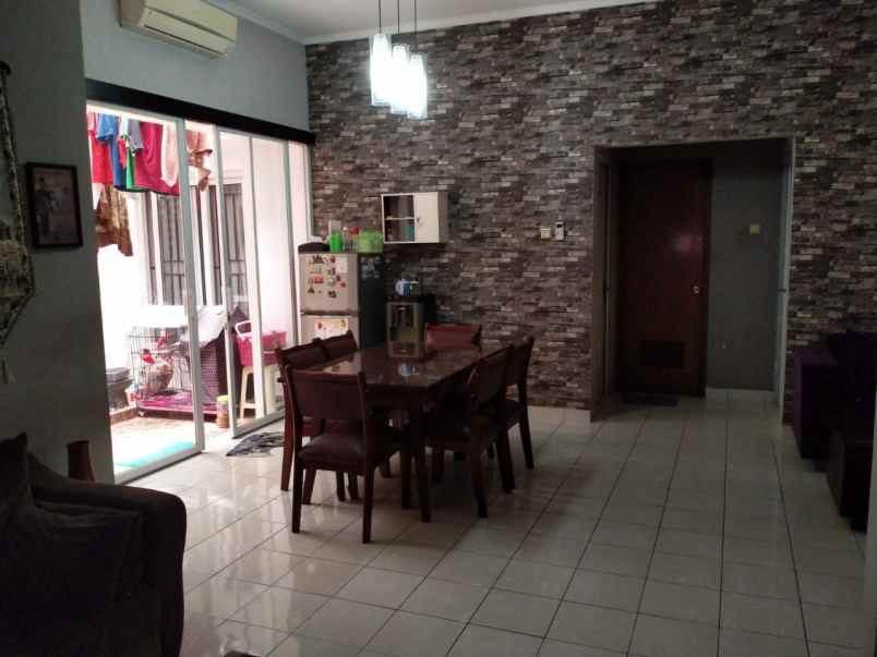 dijual rumah cikeas