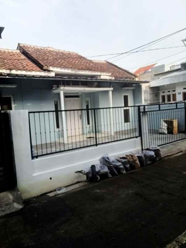 dijual rumah cikoneng