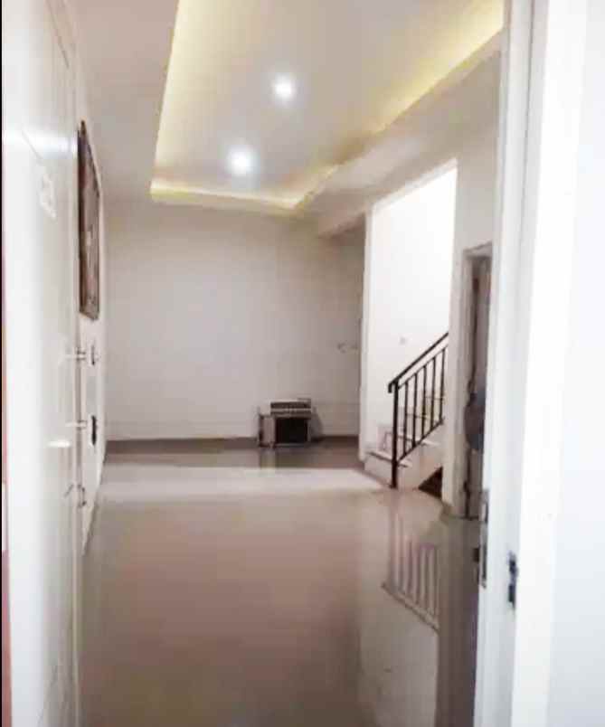 dijual rumah cilangkap cipayung jaktim
