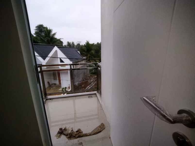 dijual rumah cilodong