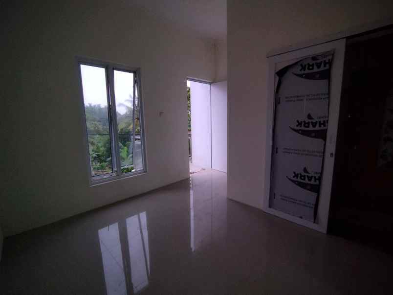 dijual rumah cilodong