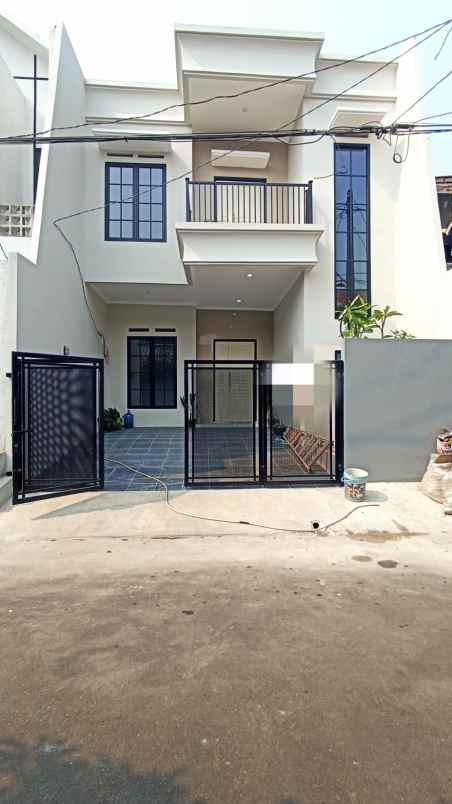 dijual rumah cinere depok