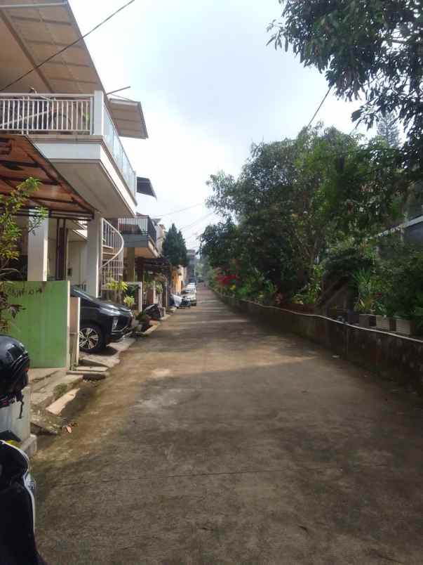 dijual rumah cipageran