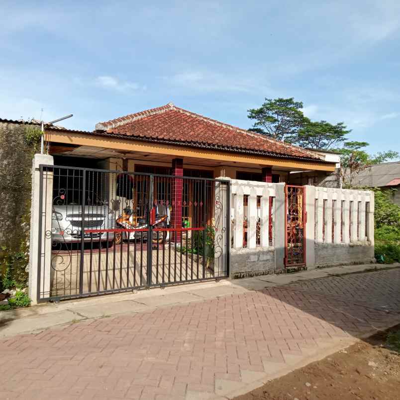 dijual rumah cipete tangerang kota