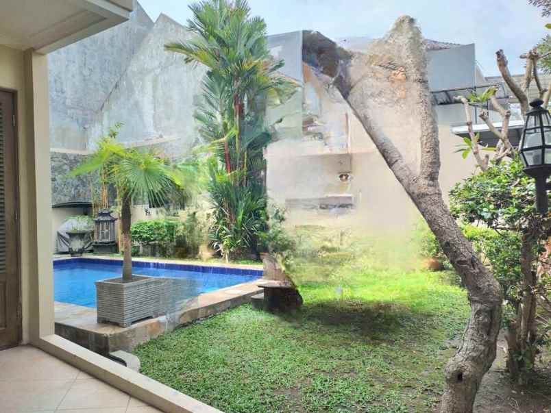 dijual rumah citraland