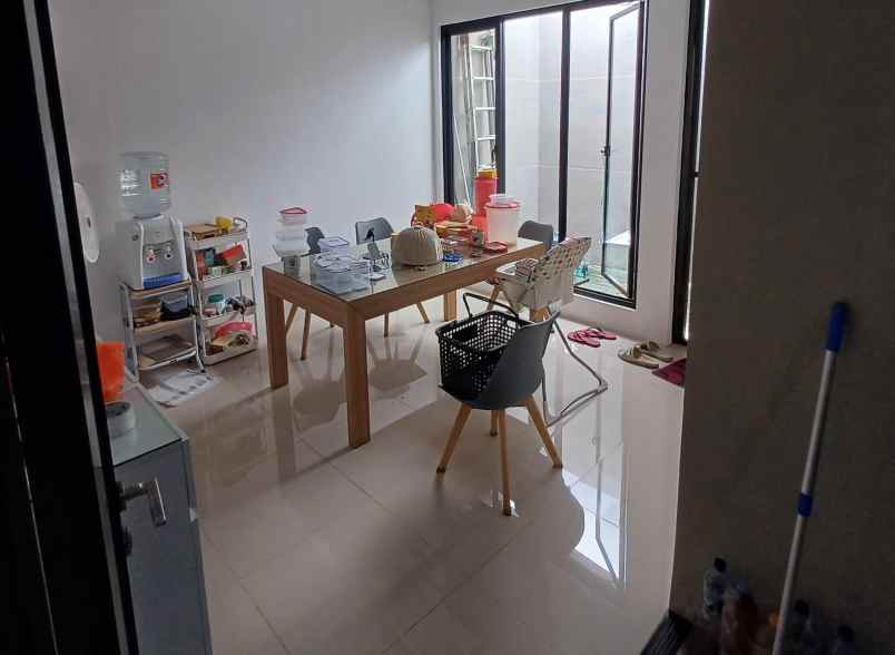 dijual rumah citraland northwest lake