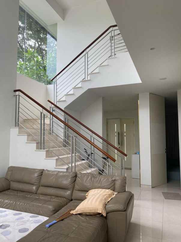 dijual rumah citraland surabaya barat