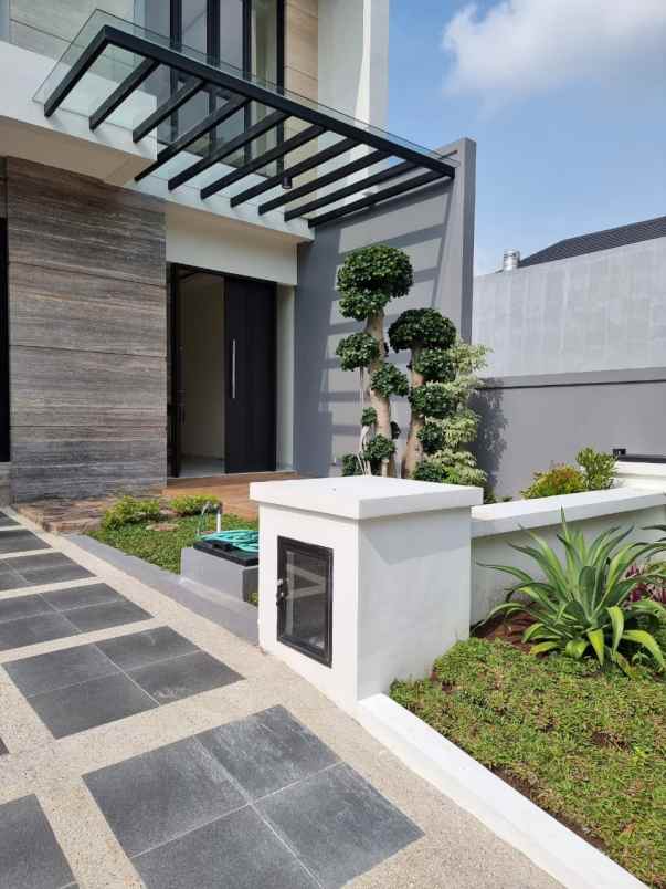 dijual rumah citraland villa taman telaga