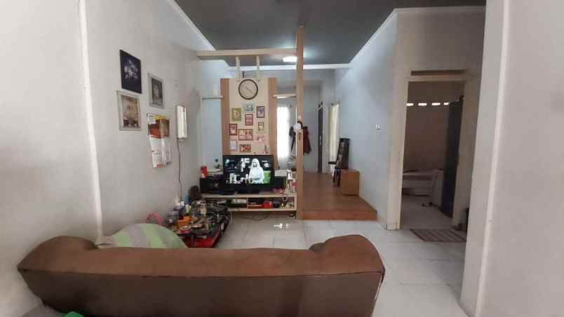 dijual rumah ciwastra
