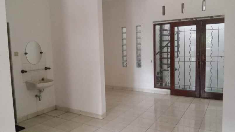 dijual rumah cluster batununggal mulia