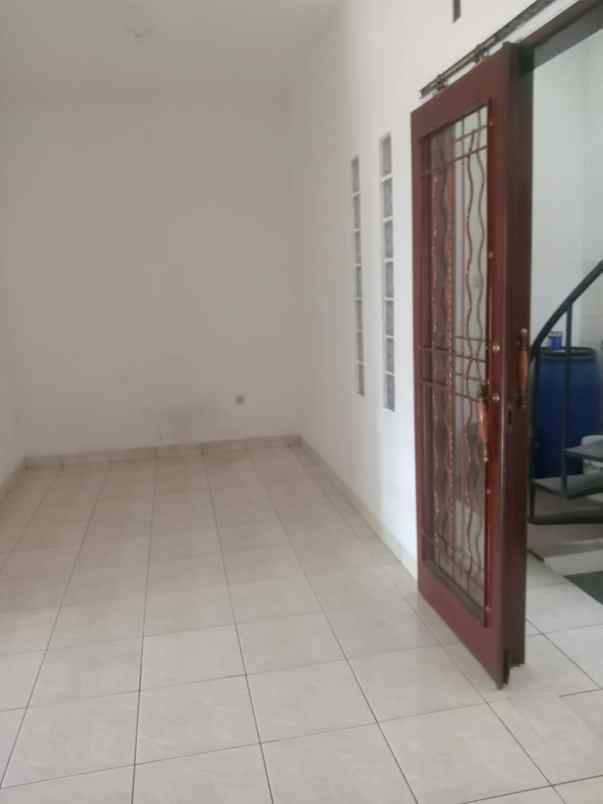 dijual rumah cluster batununggal mulia