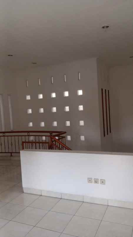 dijual rumah cluster batununggal mulia