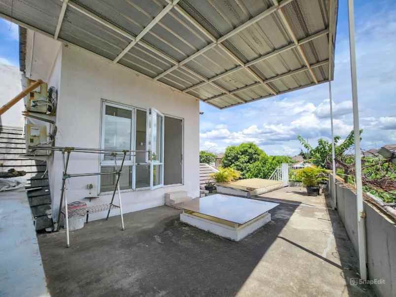 dijual rumah cluster bellevue kota