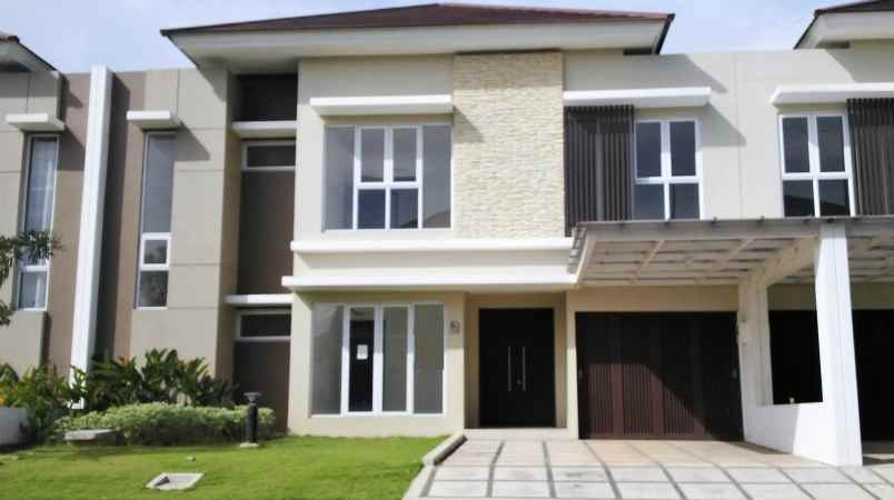 dijual rumah cluster dbanyan jgc