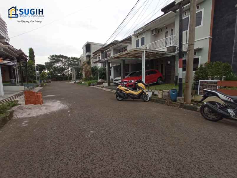 dijual rumah cluster de la rose