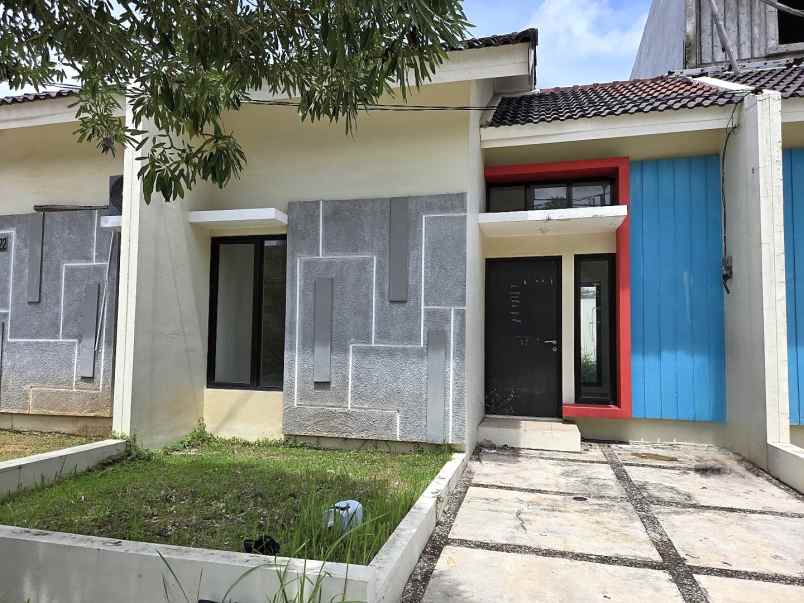 dijual rumah cluster de residence setia