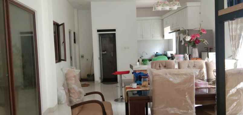 dijual rumah cluster lantana jgc