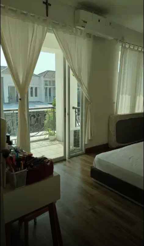 dijual rumah cluster michelia gading