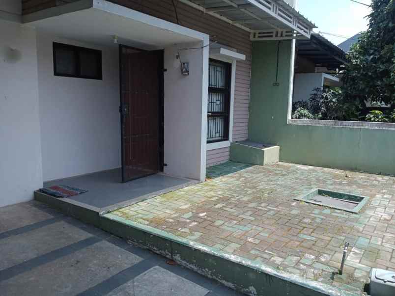 dijual rumah cluster taman kopo