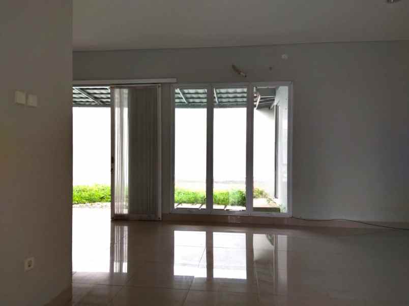 dijual rumah cluster yarra jgc jakarta