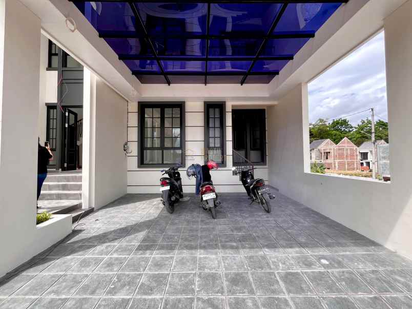dijual rumah condongcatur kec depok