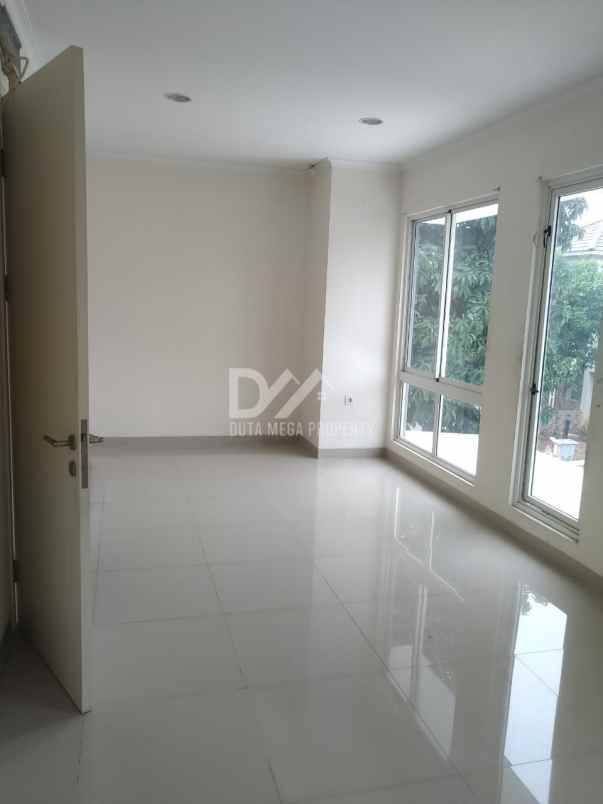 dijual rumah dalam cluster gading serpong