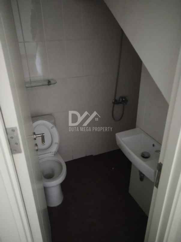dijual rumah dalam cluster gading serpong