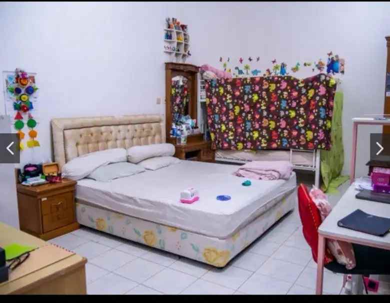 dijual rumah dan gudang di joglo