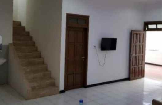 dijual rumah darmo permai selatan