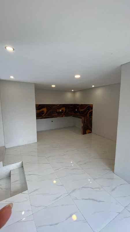 dijual rumah delta mandala