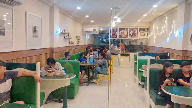 dijual rumah dharamawangsa