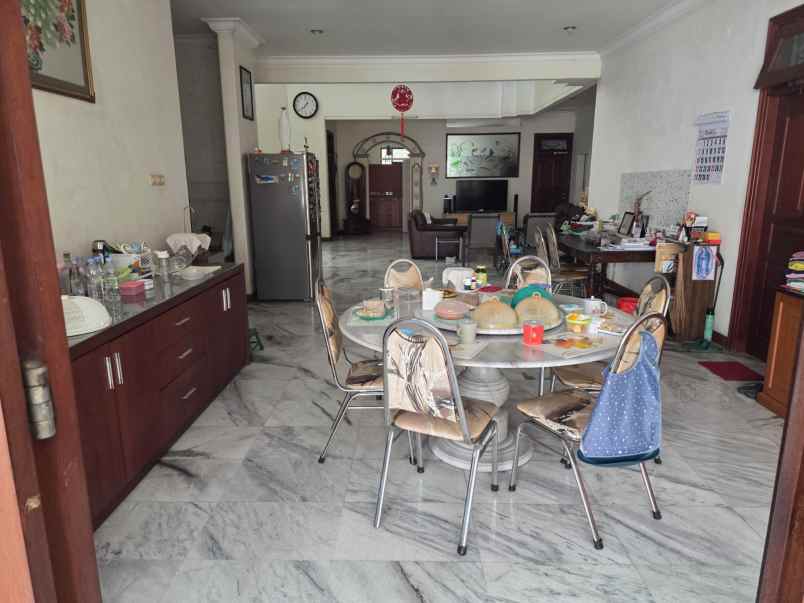 dijual rumah dharmahsada