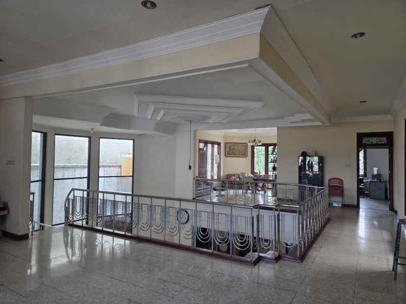 dijual rumah dharmahsada