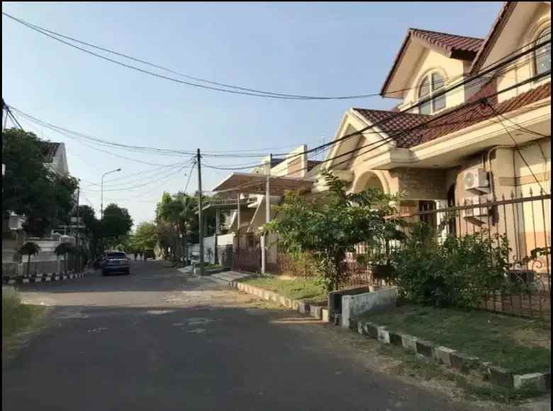 dijual rumah dharmahusada indah selatan