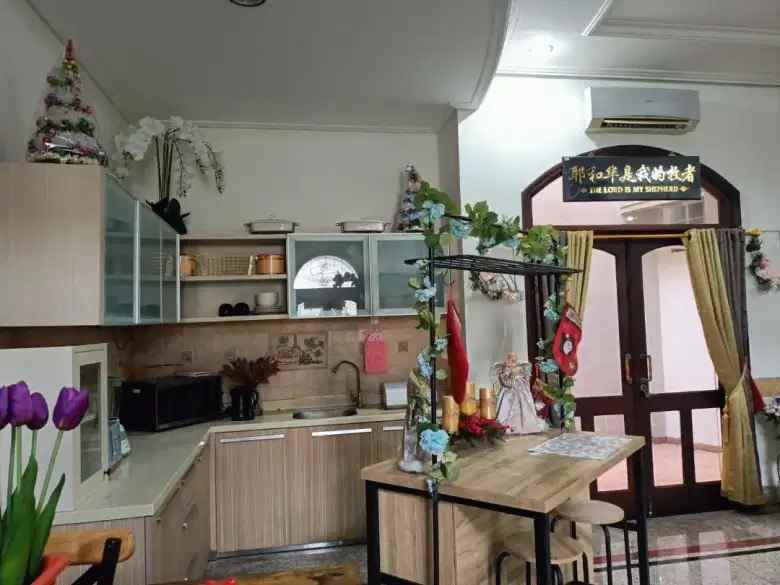 dijual rumah dharmahusada indah selatan