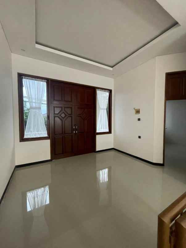 dijual rumah dharmahusada mewah baru renovasi nego