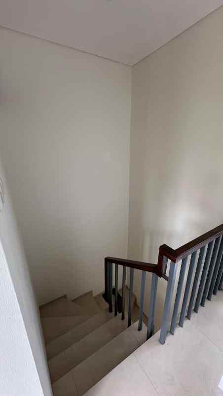 dijual rumah di cluster golden cikeas cibubur