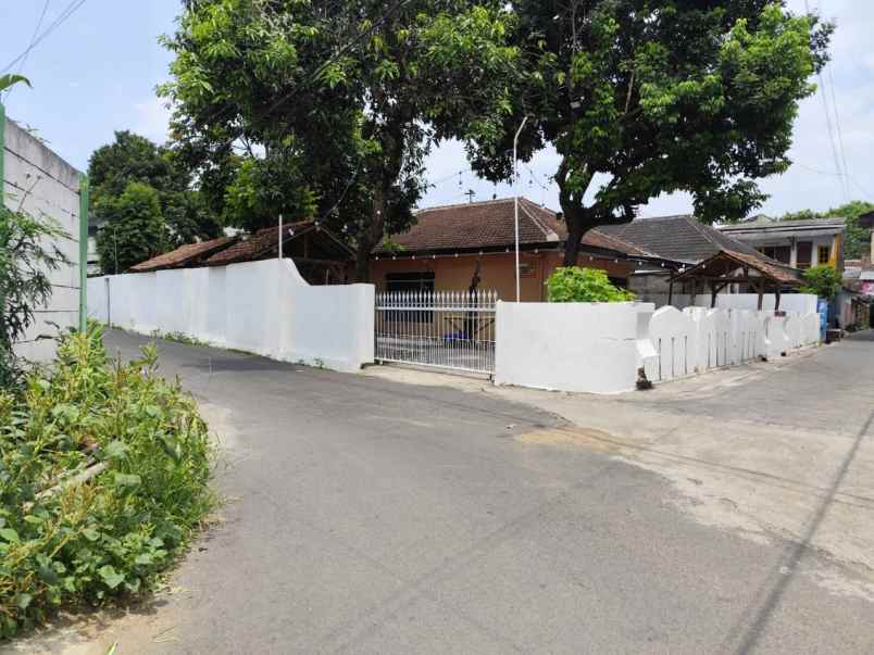 dijual rumah di jalan jawa