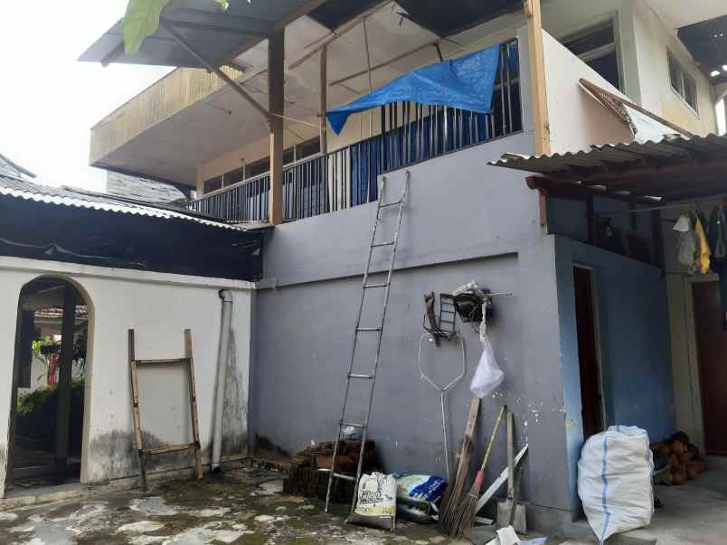 dijual rumah di pusat kota jember dekat lippo