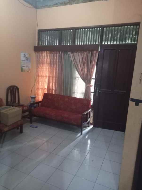 dijual rumah di tuparev jalan wiratama cirebon