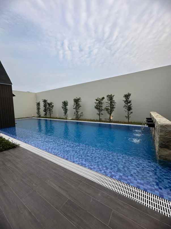 dijual rumah dian istana