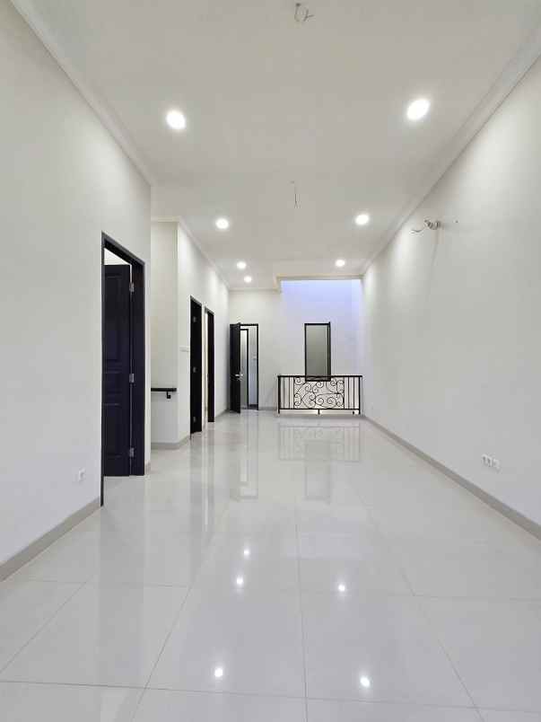 dijual rumah duren sawit