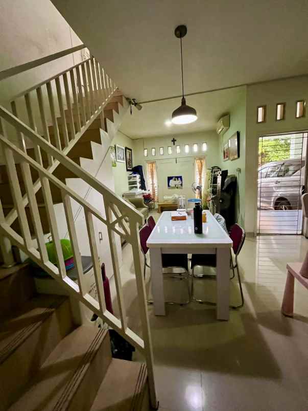 dijual rumah duren sawit